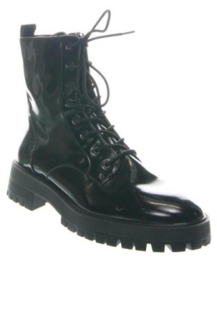 Botine de damă Pull&Bear, Mărime 41, Culoare Negru, Preț 205,74 Lei