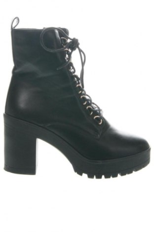 Дамски боти Sinsay, Размер 38, Цвят Черен, Цена 63,08 лв.