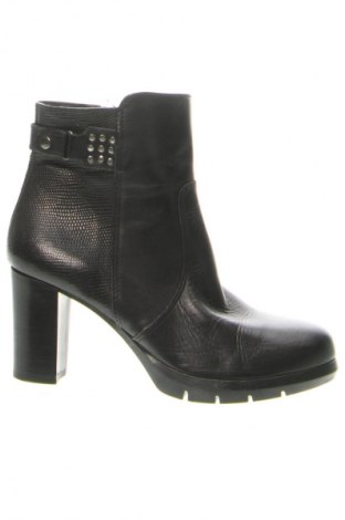 Dámské boty  Tamaris, Velikost 39, Barva Černá, Cena  1 069,00 Kč