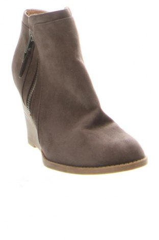 Botine de damă Time and tru, Mărime 40, Culoare Maro, Preț 96,99 Lei