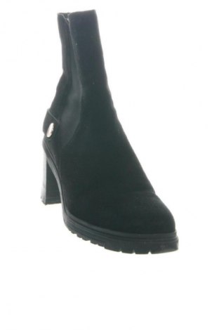 Дамски боти Tommy Hilfiger, Размер 39, Цвят Черен, Цена 123,00 лв.