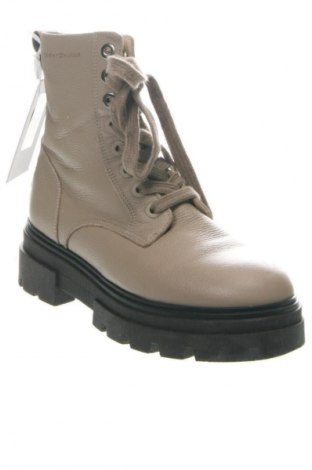 Дамски боти Tommy Hilfiger, Размер 37, Цвят Бежов, Цена 299,99 лв.