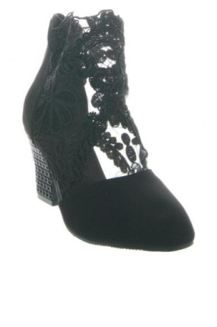 Дамски боти Unbranded, Размер 35, Цвят Черен, Цена 77,00 лв.