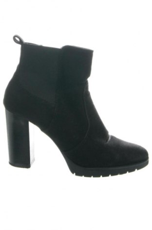 Дамски боти Unbranded, Размер 36, Цвят Черен, Цена 63,00 лв.