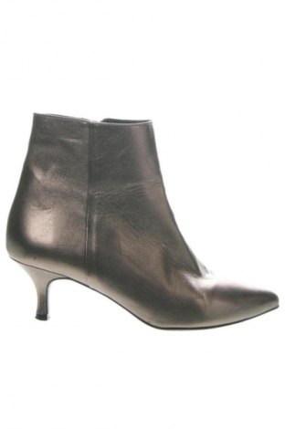 Női bokacsizma VIA VAI, Méret 39, Szín Arany
, Ár 63 600 Ft