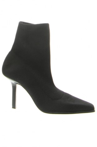 Damskie botki Zara, Rozmiar 40, Kolor Czarny, Cena 98,99 zł