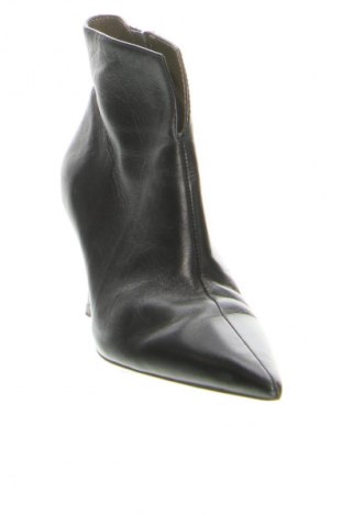 Damen Stiefeletten Zara, Größe 35, Farbe Schwarz, Preis 31,68 €