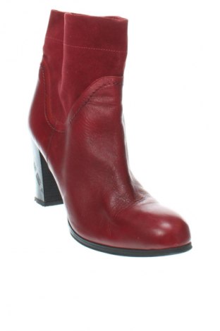 Damskie kozaki Andre, Rozmiar 40, Kolor Czerwony, Cena 331,99 zł