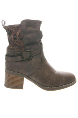 Női csizma Esmara, Méret 38, Szín Barna, Ár 14 809 Ft