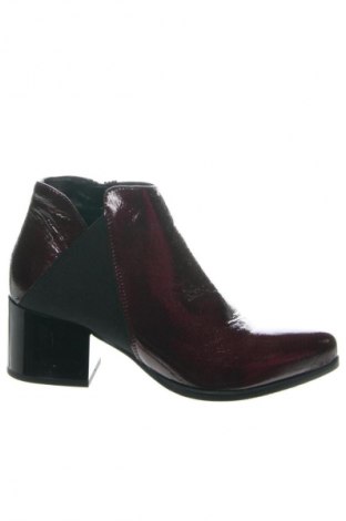 Dámské boty  Lasocki, Velikost 38, Barva Červená, Cena  1 479,00 Kč