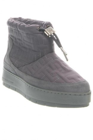 Дамски боти Tommy Hilfiger, Размер 38, Цвят Сив, Цена 133,22 лв.