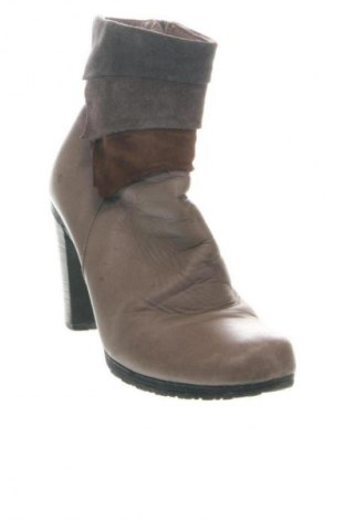 Дамски ботуши Unbranded, Размер 36, Цвят Многоцветен, Цена 127,00 лв.