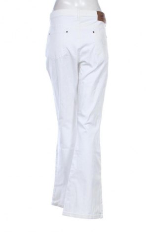 Дамски дънки Arizona, Размер XXL, Цвят Бял, Цена 46,99 лв.