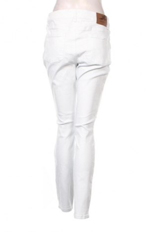 Damen Jeans Arizona, Größe L, Farbe Weiß, Preis € 30,99