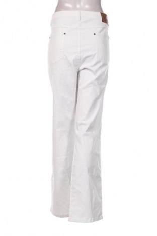 Дамски дънки Arizona, Размер XXL, Цвят Бял, Цена 46,99 лв.