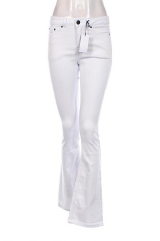 Дамски дънки Arizona, Размер XS, Цвят Бял, Цена 37,99 лв.