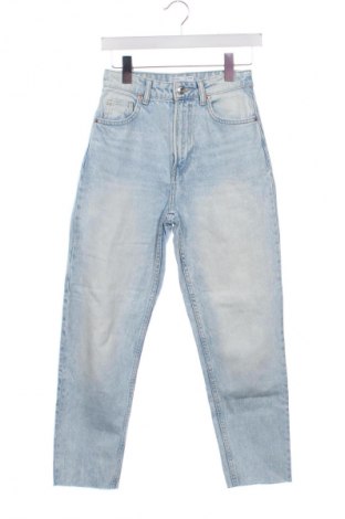 Dámské džíny  Bershka, Velikost XS, Barva Modrá, Cena  367,00 Kč