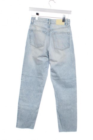 Dámské džíny  Bershka, Velikost XS, Barva Modrá, Cena  367,00 Kč