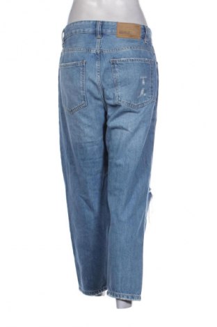 Damskie jeansy Bershka, Rozmiar M, Kolor Niebieski, Cena 66,67 zł