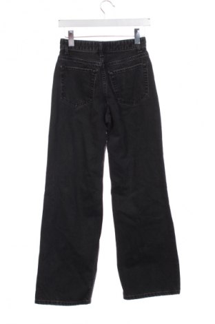 Damskie jeansy Bershka, Rozmiar S, Kolor Czarny, Cena 66,67 zł
