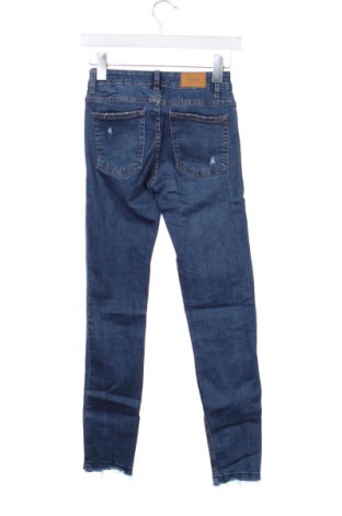 Blugi de femei Bershka, Mărime XS, Culoare Albastru, Preț 76,32 Lei