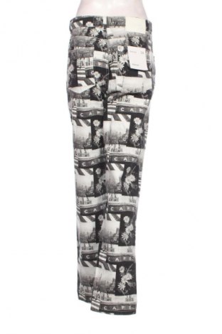 Dámské džíny  Bershka, Velikost M, Barva Vícebarevné, Cena  589,00 Kč