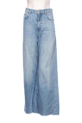 Damskie jeansy Bershka, Rozmiar S, Kolor Niebieski, Cena 48,99 zł