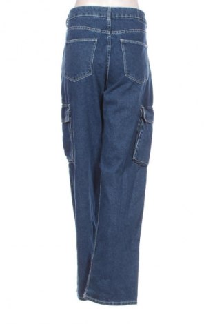 Blugi de femei Bershka, Mărime M, Culoare Albastru, Preț 118,82 Lei