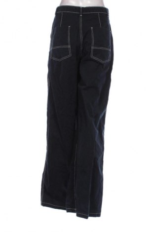 Дамски дънки Bershka, Размер S, Цвят Син, Цена 23,99 лв.