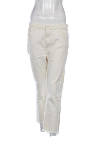 Blugi de femei Bershka, Mărime L, Culoare Ecru, Preț 77,17 Lei
