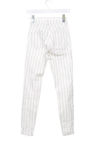 Damskie jeansy Bershka, Rozmiar XS, Kolor Kolorowy, Cena 41,99 zł