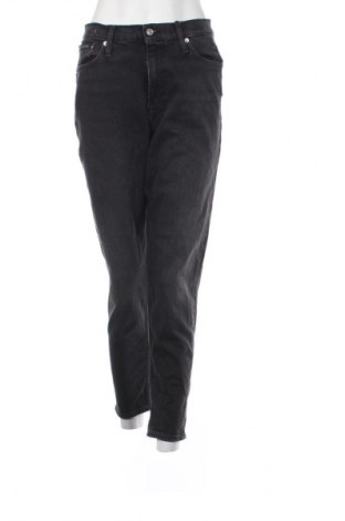 Дамски дънки Calvin Klein Jeans, Размер M, Цвят Черен, Цена 157,99 лв.