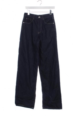 Blugi de femei Cropp, Mărime XS, Culoare Albastru, Preț 53,08 Lei