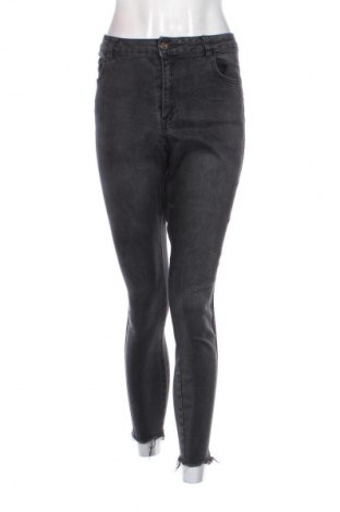 Damskie jeansy Denim Co., Rozmiar L, Kolor Szary, Cena 66,67 zł