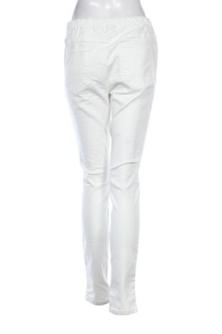 Дамски дънки FLG, Размер M, Цвят Екрю, Цена 46,99 лв.