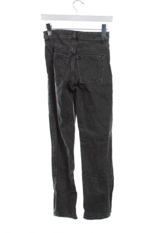 Damskie jeansy H&M, Rozmiar XS, Kolor Szary, Cena 66,67 zł