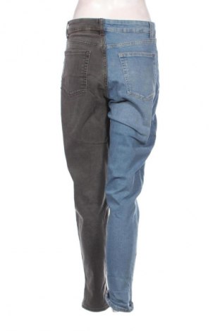 Γυναικείο Τζίν H&M Divided, Μέγεθος M, Χρώμα Πολύχρωμο, Τιμή 15,00 €