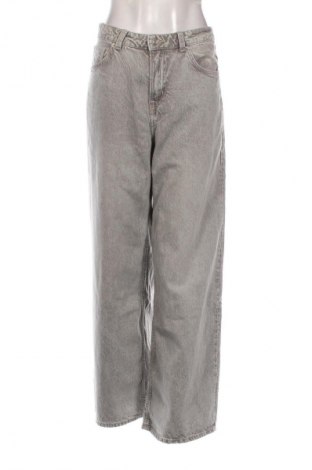 Дамски дънки H&M Divided, Размер M, Цвят Сив, Цена 45,98 лв.