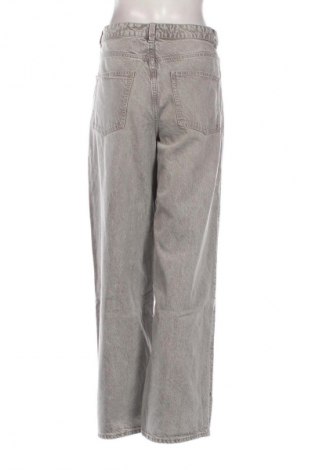 Дамски дънки H&M Divided, Размер M, Цвят Сив, Цена 45,98 лв.