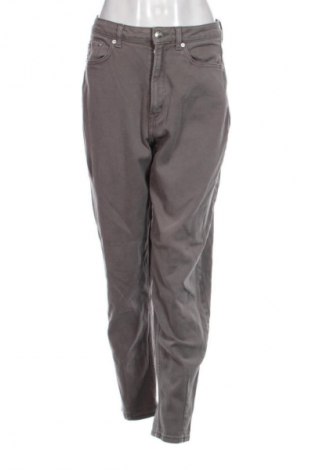Damskie jeansy H&M Divided, Rozmiar M, Kolor Szary, Cena 66,67 zł