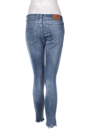 Дамски дънки H&M L.O.G.G., Размер M, Цвят Син, Цена 29,00 лв.