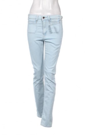 Дамски дънки Levi's, Размер M, Цвят Син, Цена 174,99 лв.