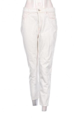 Дамски дънки Mango, Размер M, Цвят Бял, Цена 91,20 лв.
