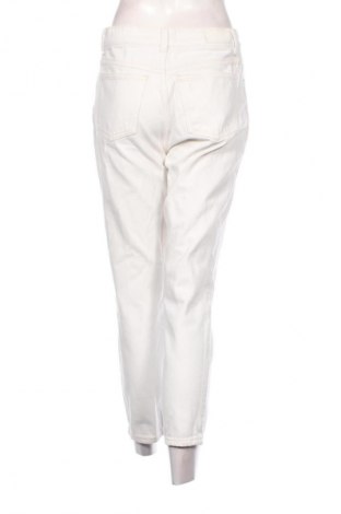 Дамски дънки Mango, Размер M, Цвят Бял, Цена 91,20 лв.
