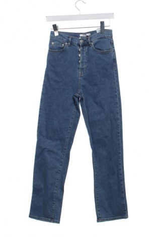 Damskie jeansy NA-KD, Rozmiar XS, Kolor Niebieski, Cena 94,25 zł