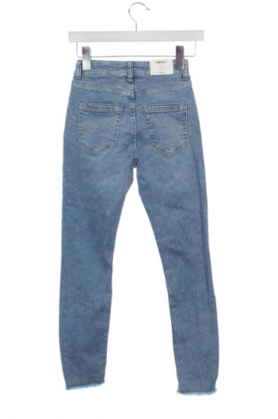 Дамски дънки ONLY, Размер XS, Цвят Син, Цена 77,99 лв.