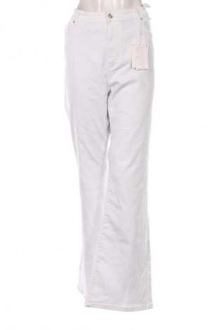 Γυναικείο Τζίν ONLY Carmakoma, Μέγεθος 3XL, Χρώμα Λευκό, Τιμή 38,99 €
