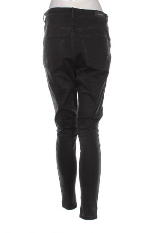 Dámské džíny  Pull&Bear, Velikost L, Barva Černá, Cena  366,00 Kč