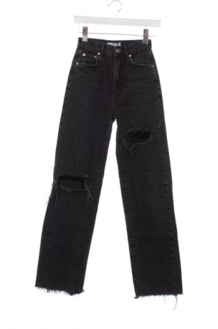 Дамски дънки Pull&Bear, Размер XXS, Цвят Сив, Цена 29,00 лв.