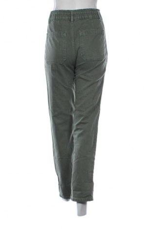 Damen Jeans Pull&Bear, Größe S, Farbe Grün, Preis 14,77 €